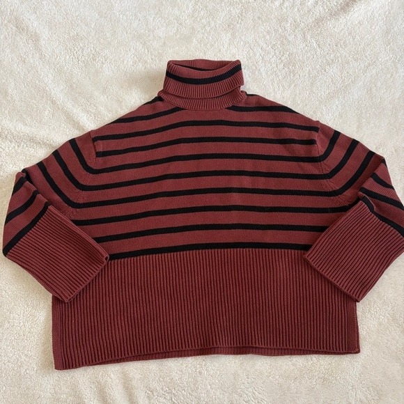 GAP Sweaters - Gap 24/7 Split-Hem Stripe Turtleneck Sweater Women's M Burgandy‎ Black Chunky